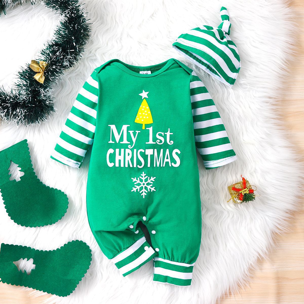 Combinaison bébé premier Noël verte « My 1st Christmas » et bonnet rayé