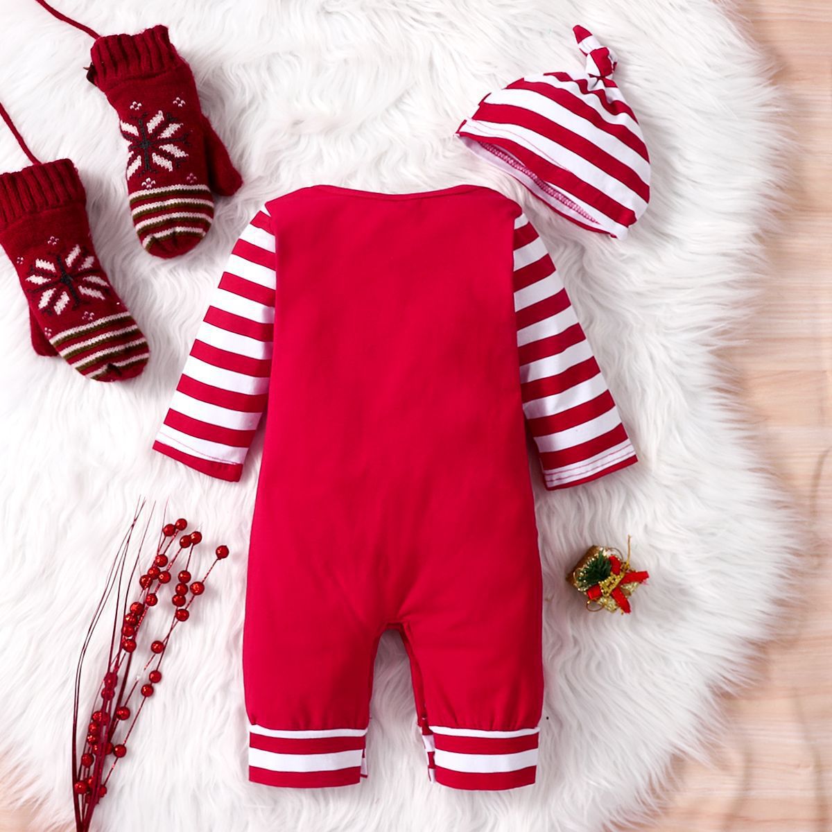 Dos de la combinaison bébé de Noël rouge à manches rayées