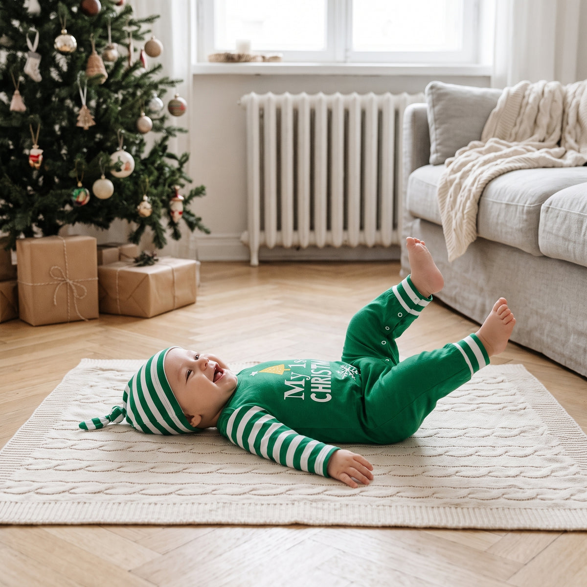 Combinaison Bébé Premier Noël Rayée avec Bonnet – 0-18 mois