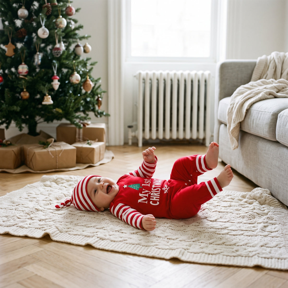 Combinaison Bébé Premier Noël Rayée avec Bonnet – 0-18 mois