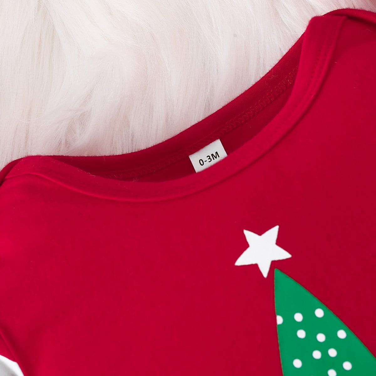 Encolure de la combinaison bébé premier Noël rouge en coton